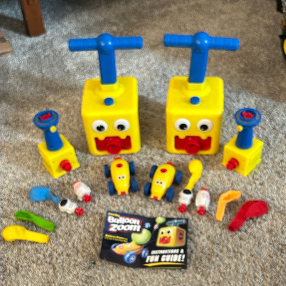 Amaxing Yellow & Blue Kids Balloon Zoom Toy Set - Pump and Cars Set